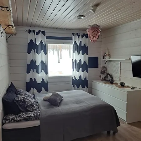 Blueberry Hill With Car Raanujärvi